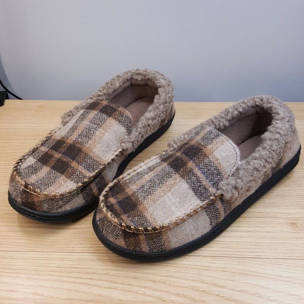 ISOTONER Slippers Mens Size 9.5 10.5 Tan Brown Plaid Plush Lined Gel Memory Foam